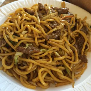 Beef lo mein. Husband really enjoyed it. Best in the area.