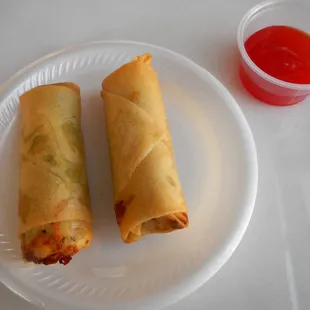 Vegetable spring rolls (menu: egg rolls) with sweet &amp; sour dipping sauce