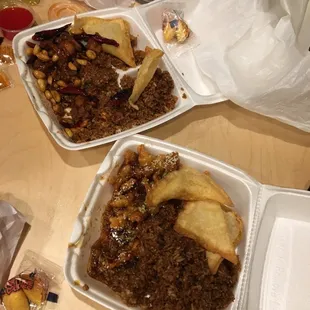 SO GOOD! This is the sesame chicken and the Kung pao