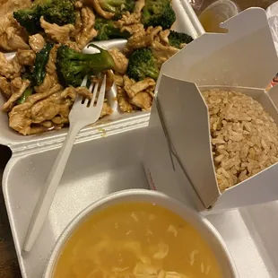 chicken and broccoli w fried rice and egg drop soup