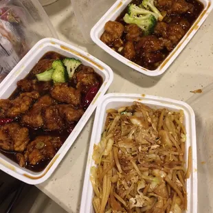 General tso, sesame chicken, veggie mushu