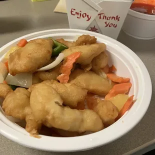 Small portions. Mediocre food. $20 for this? Dry chicken with no flavor. Very disappointing.