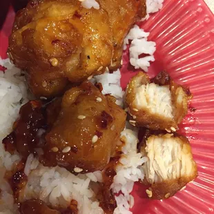 Delicious generous white meat sesame chicken - awesome cream cheese wontons too!