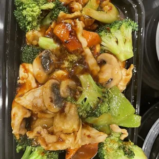 Garlic chicken. Such good sauce!