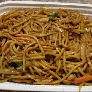 Chicken lo mein
