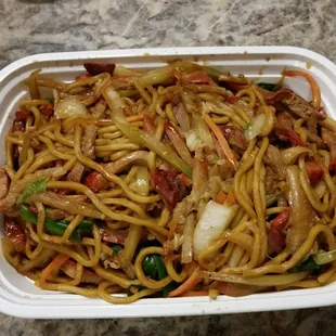 Pork lo mein