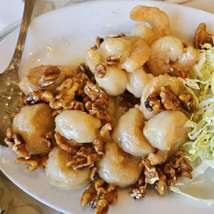 Walnut prawns