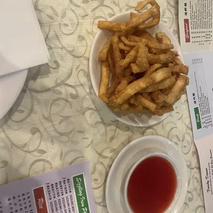 Complementary snack with sweet and sour dipping