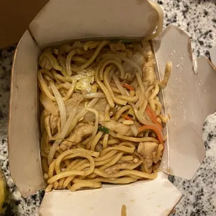Chicken Lo Mein