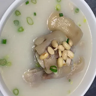 118. Pig Trotter Soup with Soy Bean