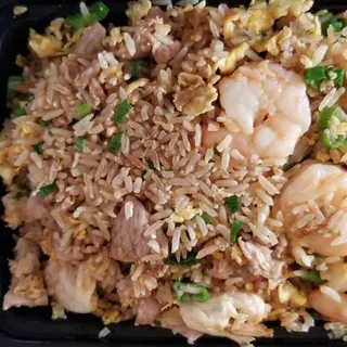 31. Chicken, Beef & Shrimp Pan Fried Noodle