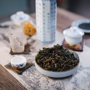 a bowl of tea on a table