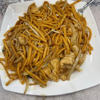 L1 Chicken Lo Mein