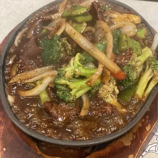 B7 Black Pepper Beef