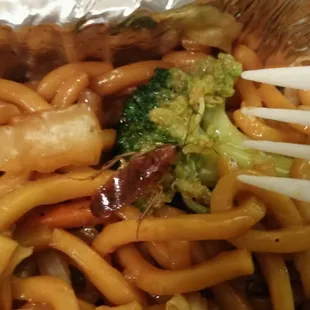 Cockroach found while eating lo mein from the China queen