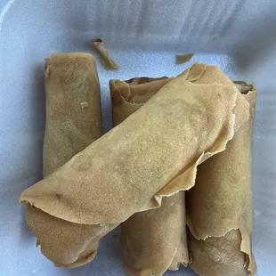 Adorable egg rolls! Thin crust was amazing!