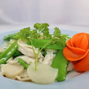 CHICKEN WITH PEAPODS