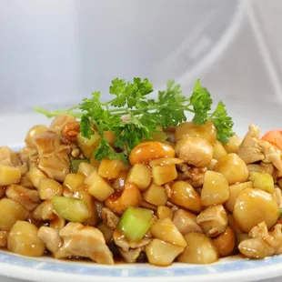 CASHEW CHICKEN