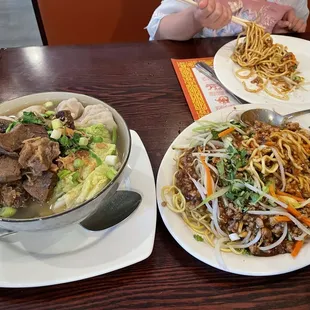 Beef stew noodles and Peking noodles