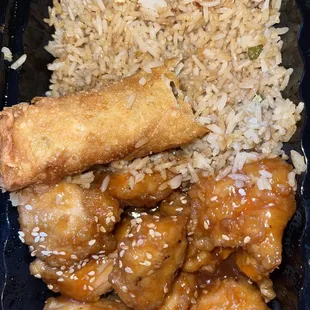 Sesame Chicken, Fried Rice W/ Egg Roll + Comes With A Drink