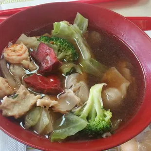 Disgusting wonton pieces and broth. The piece tastes like just taken out of freezer: hard like cement, no taste. Broth is suspiciously dark!
