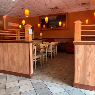 Cute, clean dining area