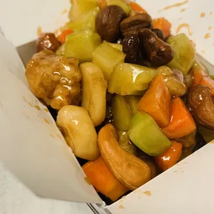 Chicken with cashew nut