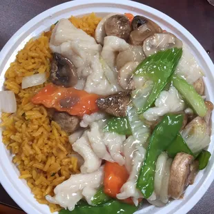 Moo Goo Gai Pan lunch