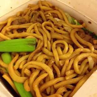 Beef lo mein