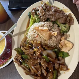 Beef and broccoli with pepper steak