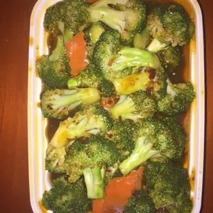 Broccoli in garlic sauce - yum