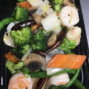 Shrimp &amp; Scallop w. Mixed Vegetables