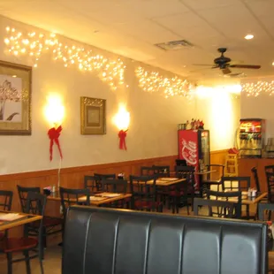 the interior of a chinese restaurant