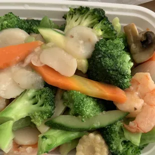 Shrimp and vegetables