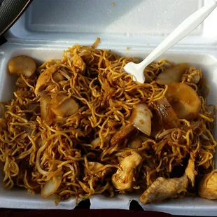 I'm addicted to their Lo Mein! Ask for skinny noodles and whatever veggies you want and they'll do it! Drool worthy food here.