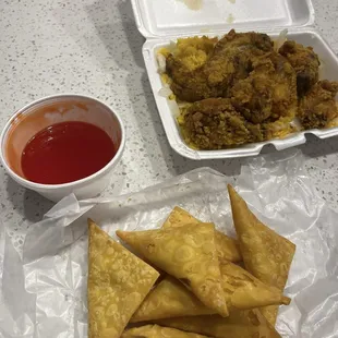 L27. Chicken wing (4) &amp; Krab Rangoon (8)