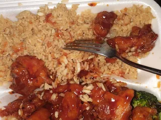 Lucky Wok Chinese Kitchen