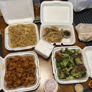 Shrimp Lo Mein, Fried Dumplings (7), General Tso&apos;s Chicken, beef and Beef W/ Broccoli