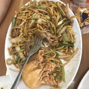 Beef lo mein