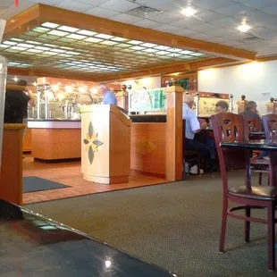 One of the best Chinese restaurants around! Has a large variety of fresh food along with a very pleasant staff! :) Very clean!