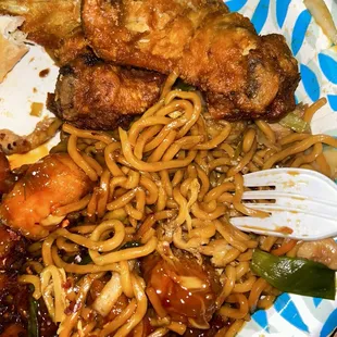 General Tso's , Cheese Wonton, House Special Chow Mein, Fried Chicken Wings