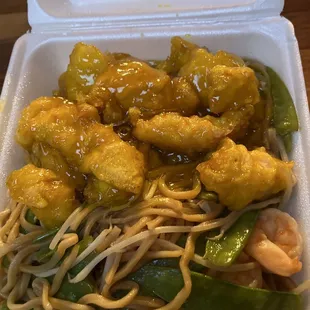 Lemon chicken with shrimp chow mein
