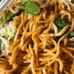 Vegetable chow mein