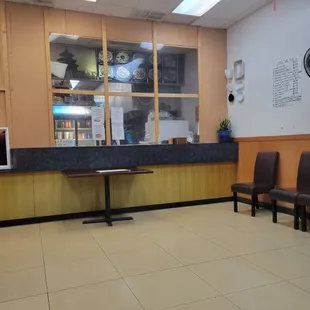 Waiting for my yummies.