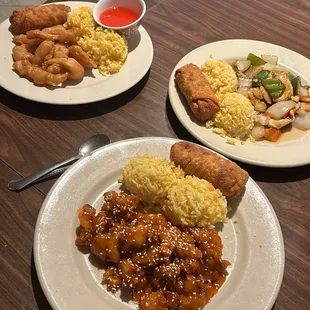 orange chicken lunch plate, sweet n soure chicken lunch plate, stir fri veg. lunch plate