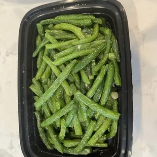 Garlic green beans