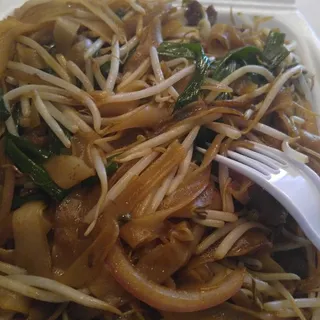Beef Chow Fun Tray