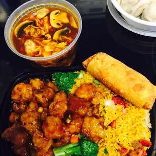 General Tso dinner combo with hot and sour soup