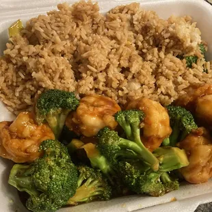 Shrimp and broccoli dinner combo