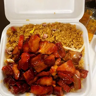 Boneless ribs with fried rice lunch
